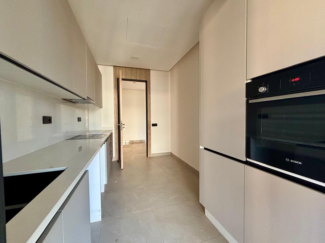 شقة جديدة راقية بغرفتي نوم - السويسي - 4