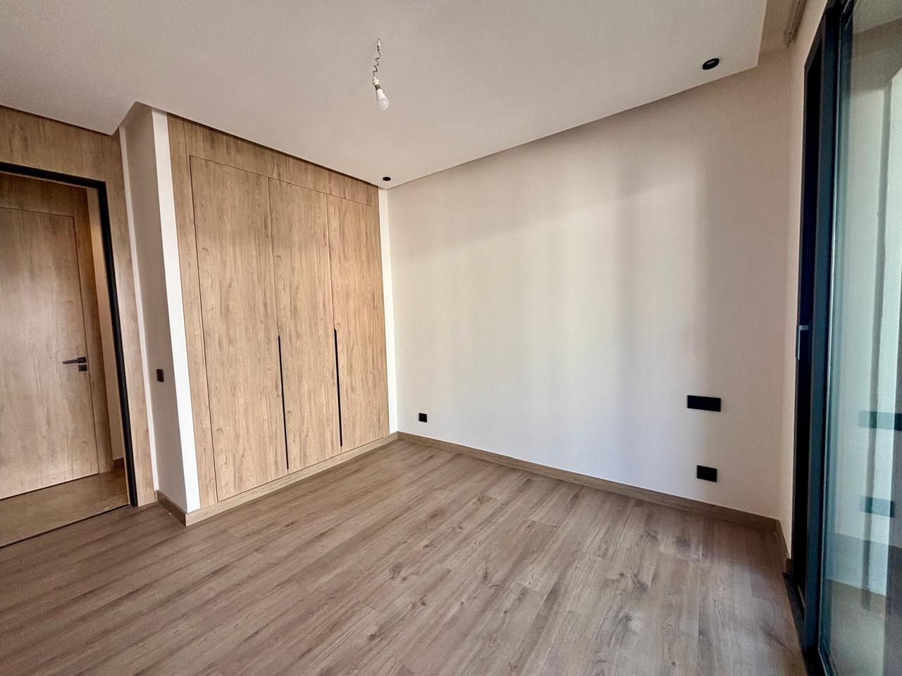 شقة جديدة راقية بغرفتي نوم - السويسي - 6